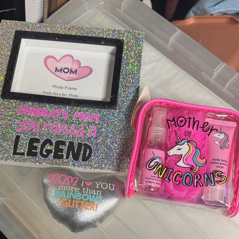 Claire's Glittery Unicorn Gift Set